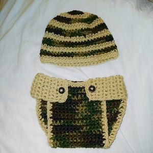 Newborn camoflouge/beige outfit